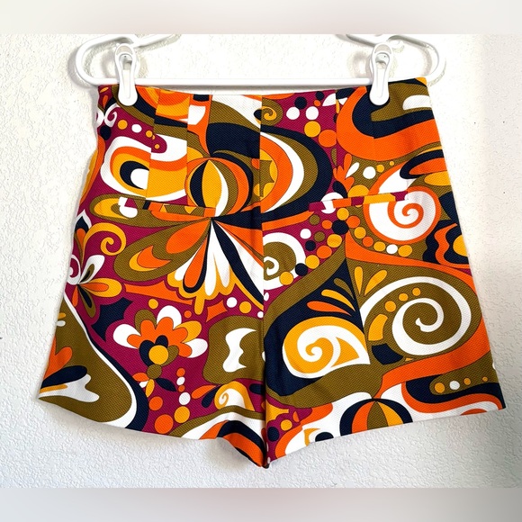Zara Retro Print Highrise Shorts size M - Picture 2 of 3
